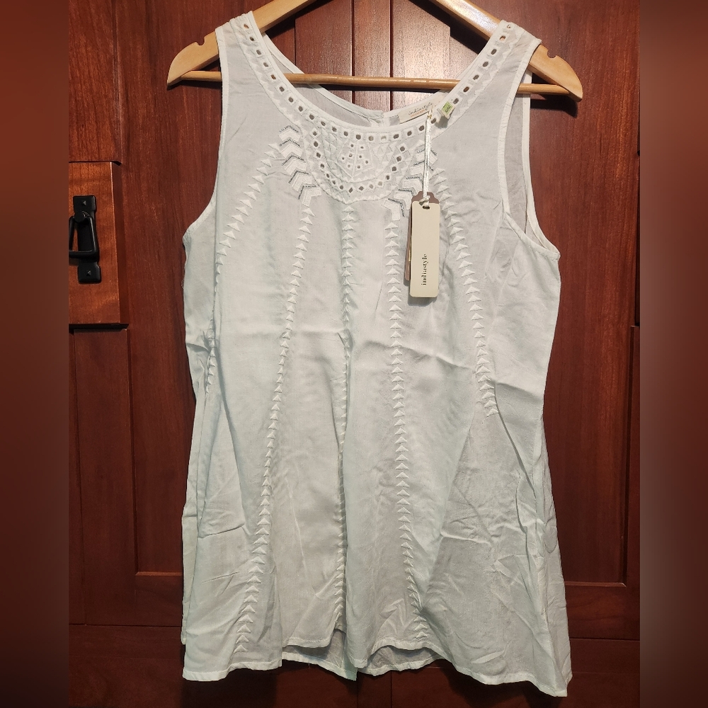 Indiastyle White Embroidered Tank Top With Silver Accents Size 40-43 NWT